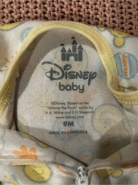 Disney Baby Winnie the Pooh 9M Footed Pajamas Zip Sleeper Honey Pot Rainbow